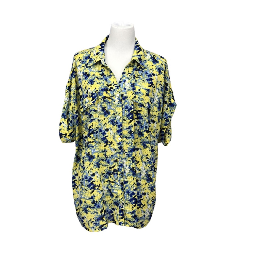 Kim Rogers Woman short sleeve multi color button front collared blouse